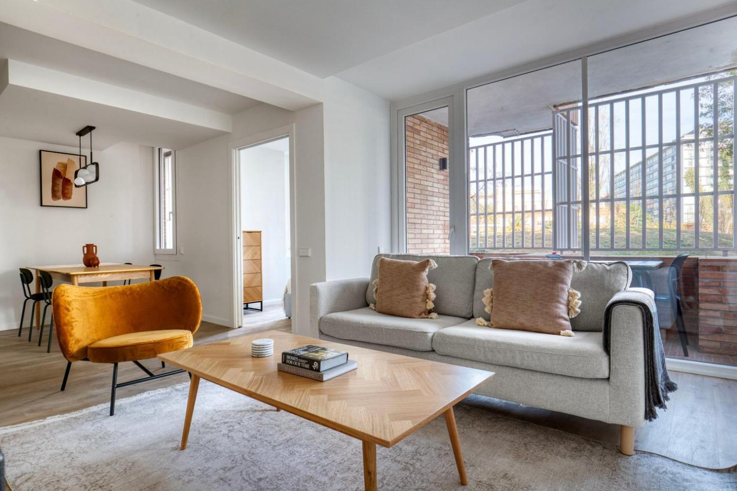 Blueground Sarria Doorman Fresh Renovation Bcn-120 Apartment *