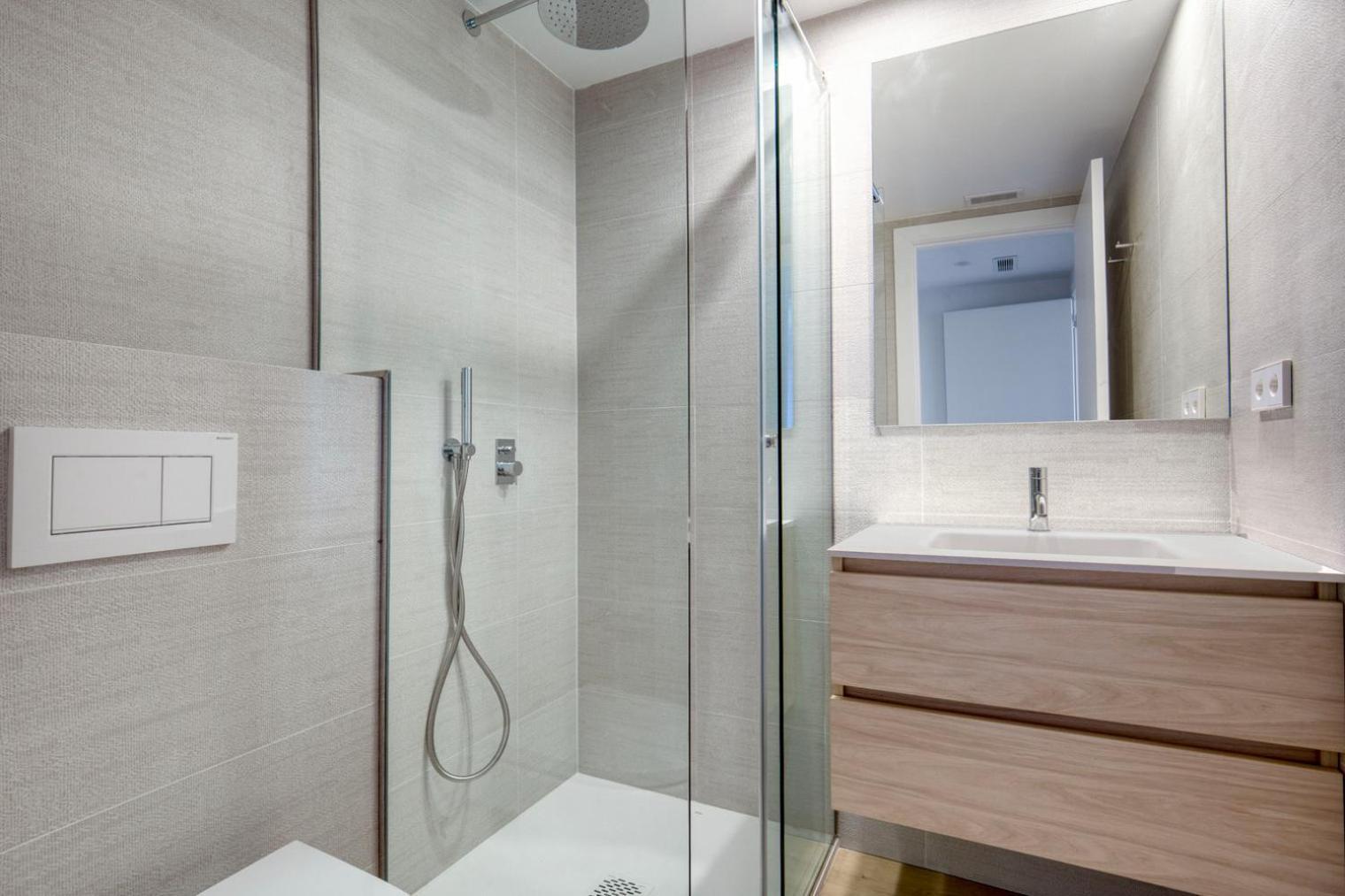 Apartment Blueground Sarria Doorman Fresh Renovation Bcn-120