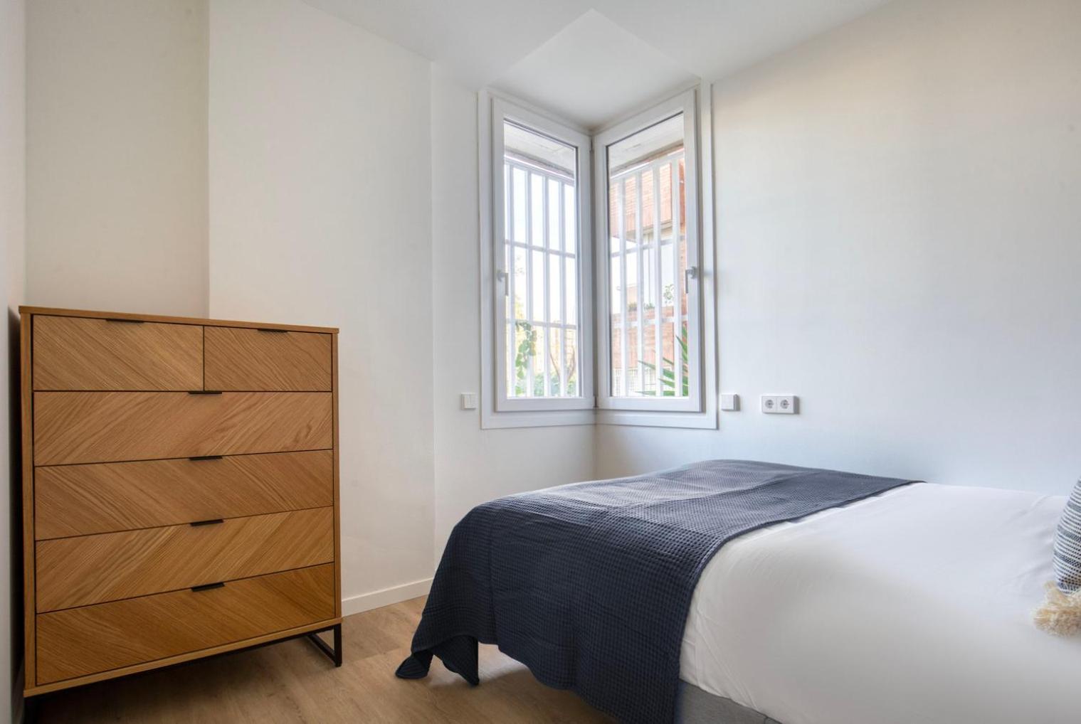 Blueground Sarria Doorman Fresh Renovation Bcn-120 Apartment